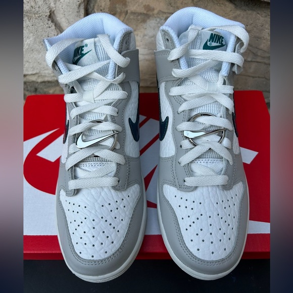 Nike Dunk High “FLS” Multiple Sizes - Picture 2 of 9